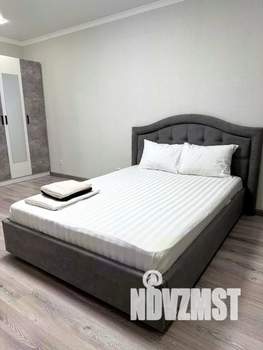 1-к квартира, посуточно, 38м2, 2/17 этаж