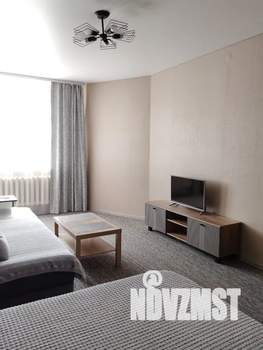 1-к квартира, посуточно, 40м2, 3/6 этаж