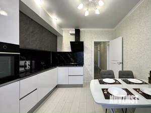 1-к квартира, посуточно, 47м2, 15/16 этаж