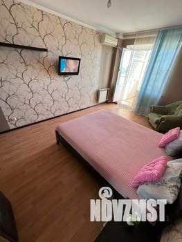1-к квартира, посуточно, 60м2, 1/1 этаж