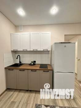 Студия квартира, посуточно, 40м2, 3/17 этаж