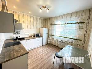 2-к квартира, посуточно, 60м2, 10/17 этаж