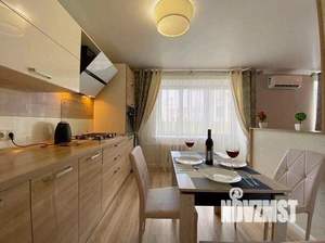 Студия квартира, посуточно, 54м2, 7/12 этаж