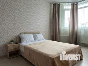 1-к квартира, посуточно, 37м2, 13/17 этаж