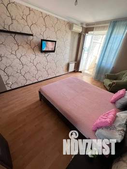 1-к квартира, посуточно, 70м2, 5/8 этаж