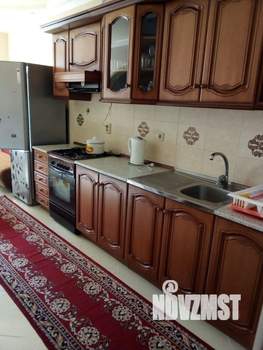 3-к квартира, на длительный срок, 120м2, 3/6 этаж