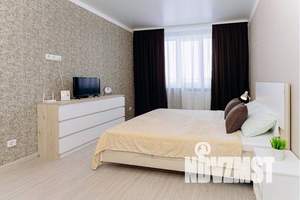 1-к квартира, посуточно, 38м2, 3/16 этаж