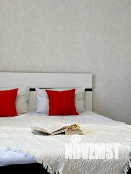 1-к квартира, посуточно, 42м2, 4/9 этаж