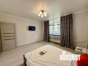 1-к квартира, посуточно, 42м2, 4/9 этаж