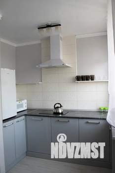 Студия квартира, посуточно, 35м2, 5/9 этаж