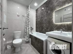 Студия квартира, посуточно, 35м2, 17/24 этаж