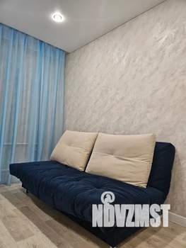 1-к квартира, посуточно, 38м2, 10/18 этаж