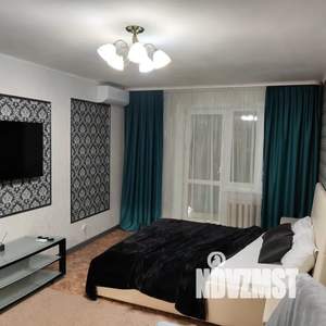 1-к квартира, посуточно, 42м2, 9/10 этаж