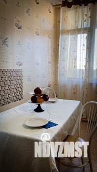 1-к квартира, посуточно, 43м2, 1/1 этаж