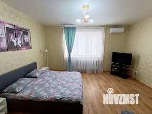 1-к квартира, посуточно, 40м2, 1/10 этаж