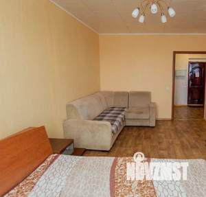 1-к квартира, посуточно, 40м2, 1/10 этаж