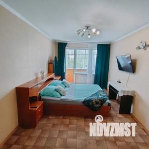 2-к квартира, посуточно, 47м2, 3/5 этаж
