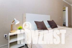 1-к квартира, посуточно, 38м2, 3/16 этаж