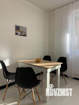 1-к квартира, посуточно, 40м2, 10/18 этаж