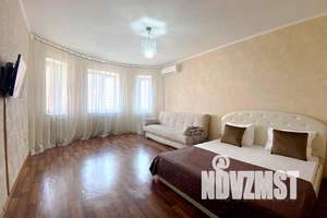 1-к квартира, посуточно, 48м2, 10/17 этаж