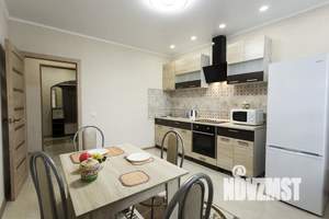 3-к квартира, посуточно, 98м2, 3/17 этаж