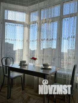 1-к квартира, посуточно, 60м2, 10/18 этаж