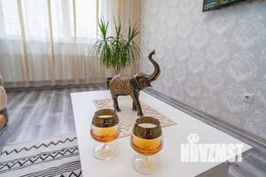 1-к квартира, посуточно, 40м2, 2/17 этаж