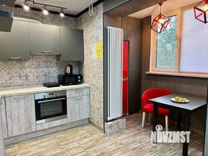 Студия квартира, посуточно, 36м2, 1/17 этаж