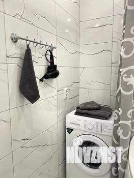 Студия квартира, посуточно, 30м2, 1/17 этаж