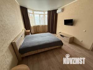 1-к квартира, посуточно, 40м2, 16/17 этаж