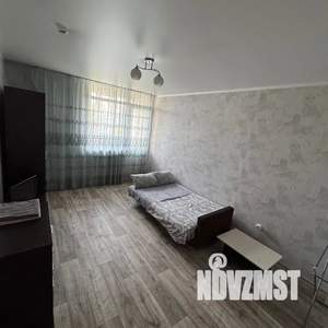 1-к квартира, посуточно, 38м2, 1/17 этаж