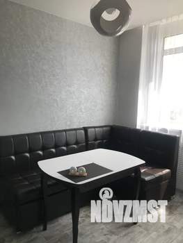 1-к квартира, посуточно, 40м2, 4/10 этаж