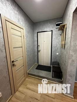 2-к квартира, посуточно, 38м2, 4/17 этаж