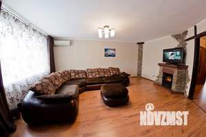 2-к квартира, посуточно, 91м2, 4/12 этаж