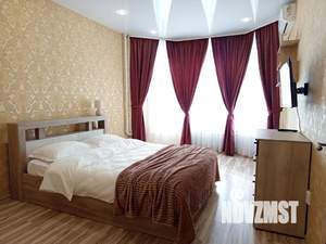 1-к квартира, посуточно, 35м2, 4/18 этаж