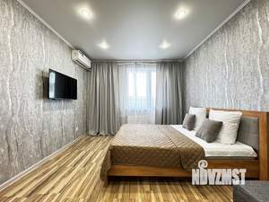 1-к квартира, посуточно, 43м2, 8/17 этаж