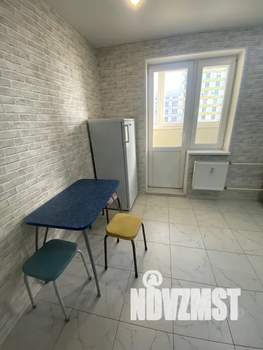 1-к квартира, посуточно, 38м2, 16/24 этаж