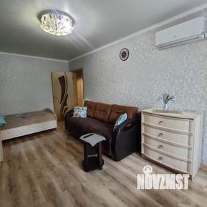 1-к квартира, посуточно, 32м2, 3/5 этаж