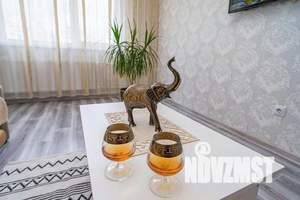 1-к квартира, посуточно, 40м2, 2/16 этаж