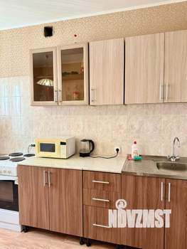 1-к квартира, посуточно, 38м2, 3/18 этаж