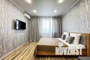 1-к квартира, посуточно, 43м2, 8/17 этаж