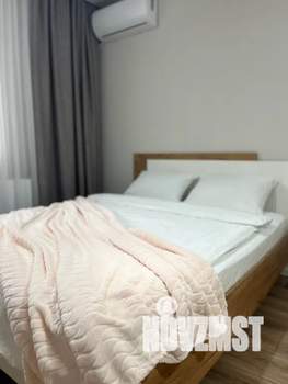 Студия квартира, посуточно, 30м2, 1/17 этаж