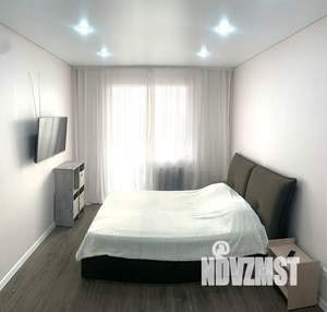 1-к квартира, посуточно, 40м2, 8/17 этаж