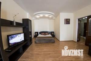 1-к квартира, посуточно, 76м2, 9/12 этаж