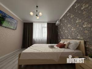 1-к квартира, посуточно, 38м2, 9/16 этаж