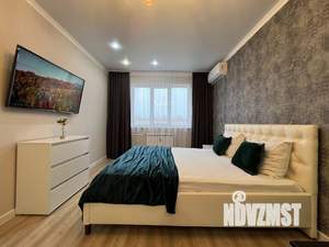 1-к квартира, посуточно, 43м2, 1/1 этаж