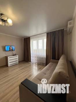 Студия квартира, посуточно, 36м2, 13/17 этаж