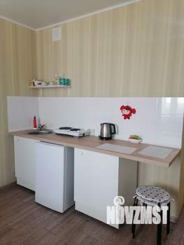 Студия квартира, посуточно, 30м2, 1/17 этаж