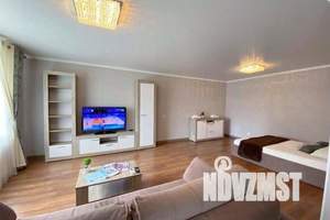 1-к квартира, посуточно, 54м2, 7/10 этаж