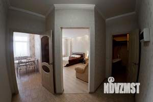 1-к квартира, посуточно, 53м2, 1/1 этаж